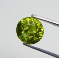 1.34 ct.  Natürlicher runder gelblich grüner 6 mm Titanit Sphen