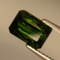 1.89 ct. Klasse grüner 8.2 x 5.8 mm Mosambik Turmalin