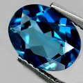 2.26 ct. VVS! Ovaler 9.2 x 7.2 mm Brasilien London Blue Topas