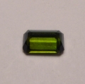 Bild 2 von 0.85 ct. Zarter olivgrüner 7 x 4.6 mm Turmalin 